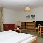 Gaestehaus Forum Am Westkreuz Apart Otel 3*