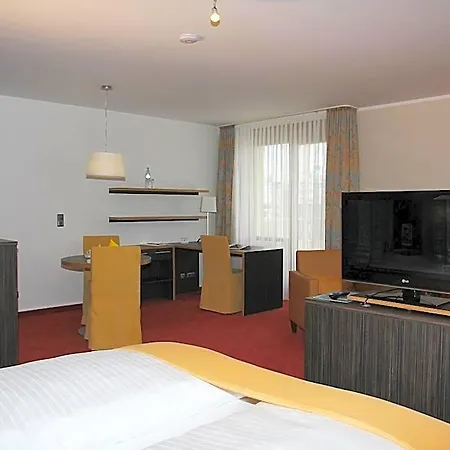 Gaestehaus Forum Am Westkreuz מלון דירות 3*