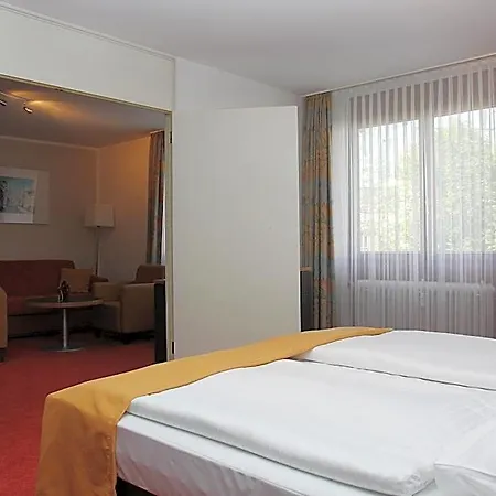 מלון דירות Gaestehaus Forum Am Westkreuz 3*