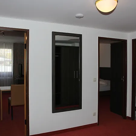 Gaestehaus Forum Am Westkreuz Aparthotel 3*