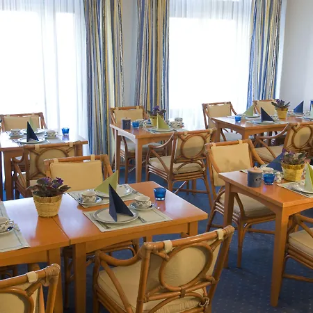 Gaestehaus Forum Am Westkreuz Apart-hotel 3*