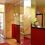 嘎斯霍夫弗洛姆韦斯特科鲁兹酒店 公寓式酒店 慕尼黑