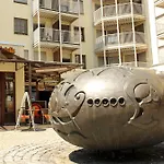 嘎斯霍夫弗洛姆韦斯特科鲁兹酒店 公寓式酒店 3*