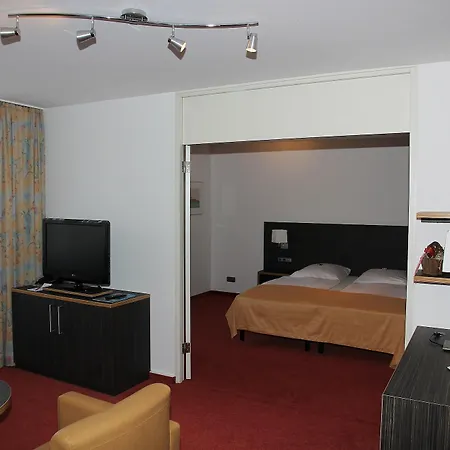 Gaestehaus Forum Am Westkreuz Aparthotel 3*