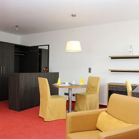 מלון דירות Gaestehaus Forum Am Westkreuz 3*