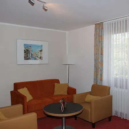 Aparthotel Gaestehaus Forum Am Westkreuz 3*