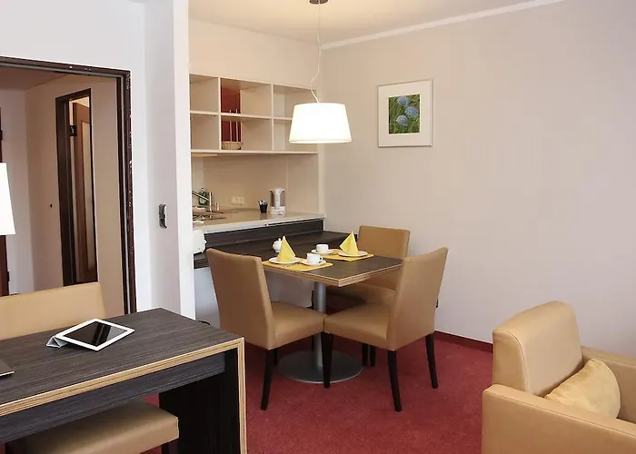 Apart Otel Gaestehaus Forum Am Westkreuz 3*